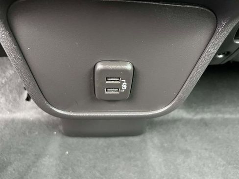 Used 2024 Chevrolet Equinox LS FWD image 13