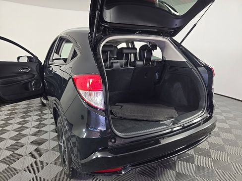 Used 2021 Honda HR-V Touring image 27