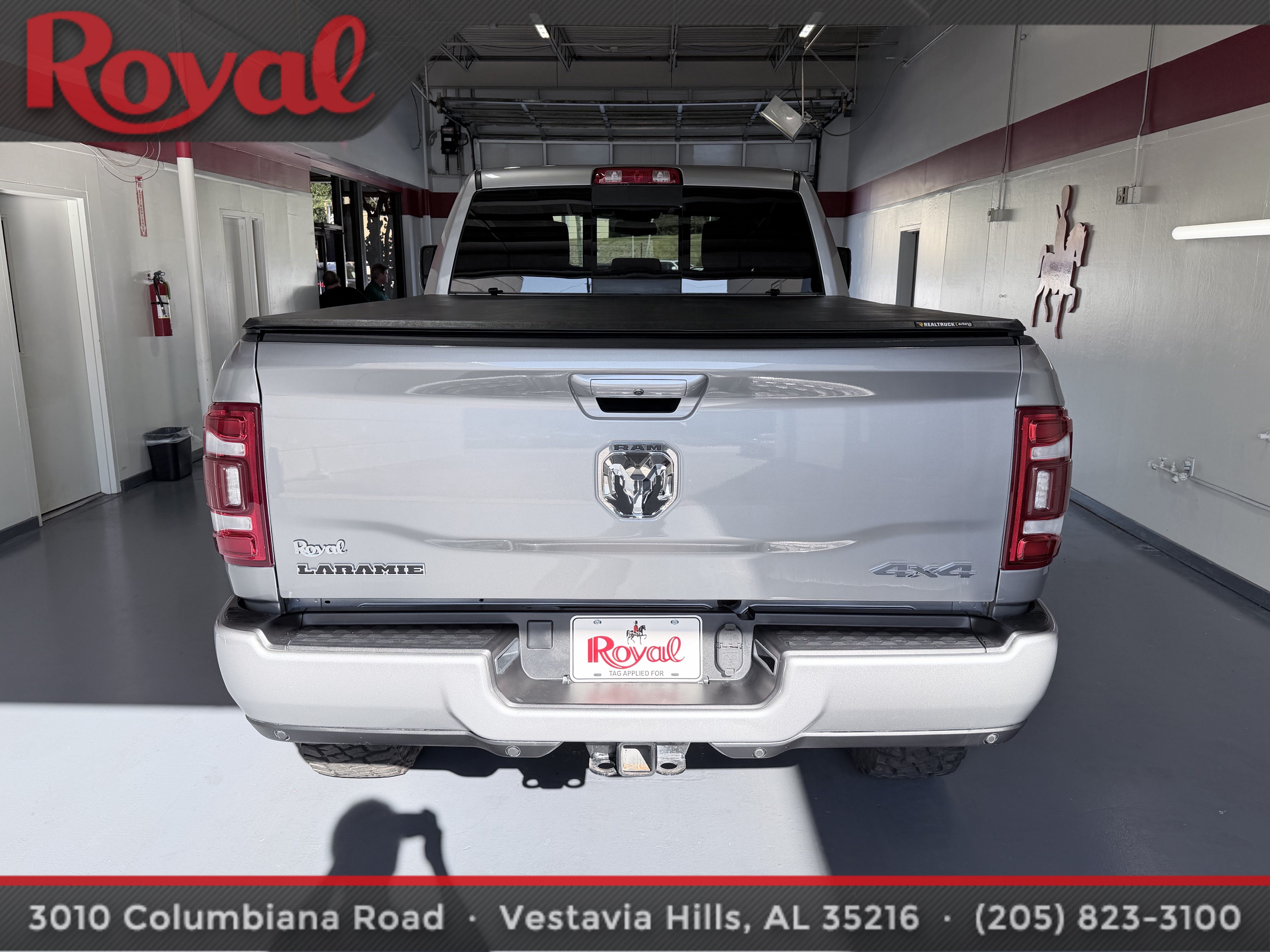 Used 2024 RAM 2500 Laramie AWD/4WD image 5