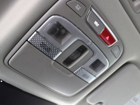 Used 2025 Kia Telluride S AWD/4WD image 19