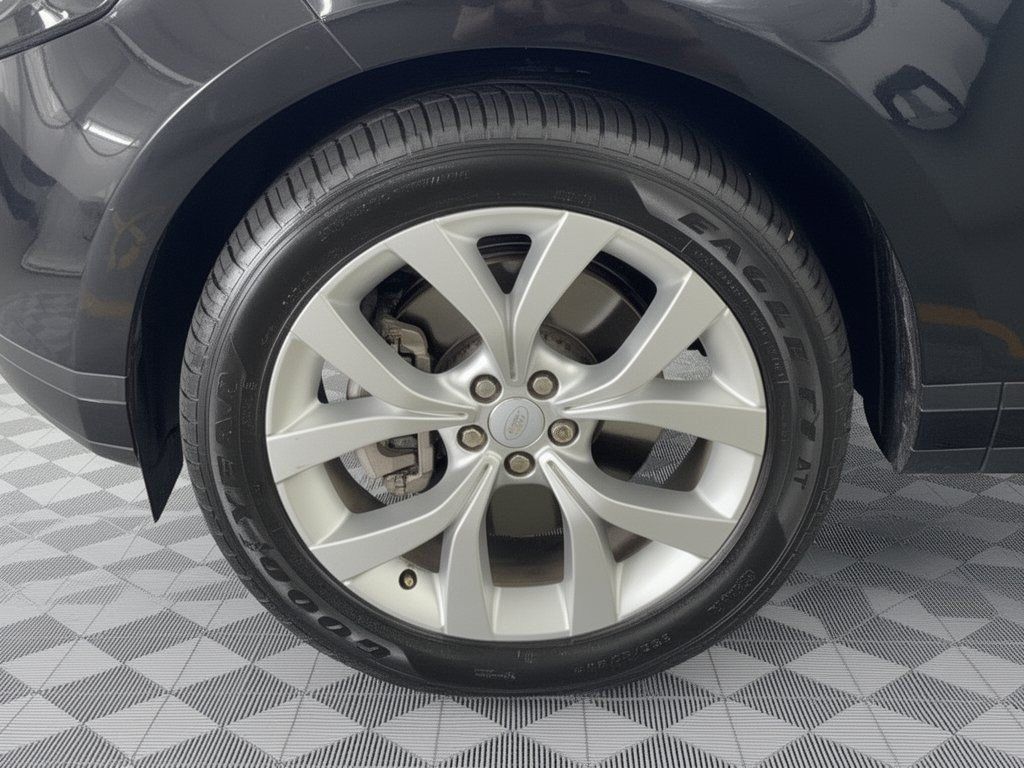 Used 2022 Land Rover Range Rover Evoque S AWD/4WD image 13