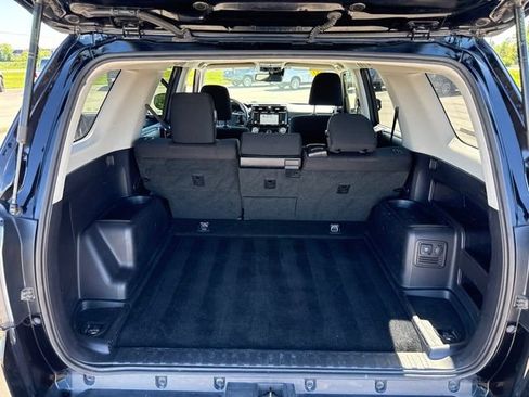 Used 2020 Toyota 4Runner TRD Off-Road AWD/4WD image 36