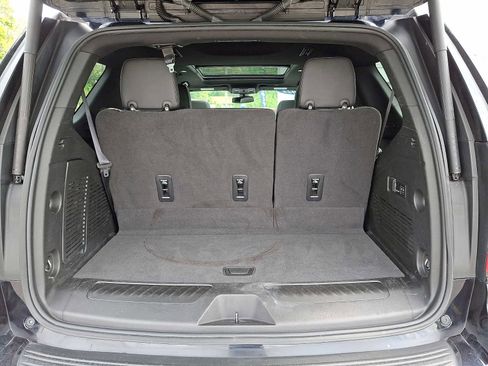 Used 2022 Chevrolet Tahoe LT w/ LT Signature Package AWD/4WD image 27