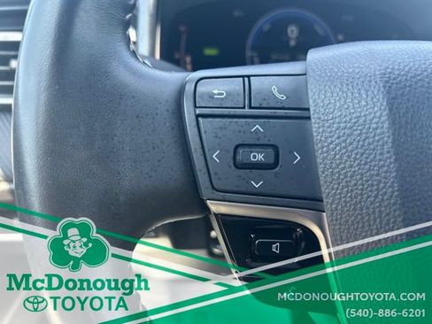 Certified 2025 Toyota Camry SE FWD image 21