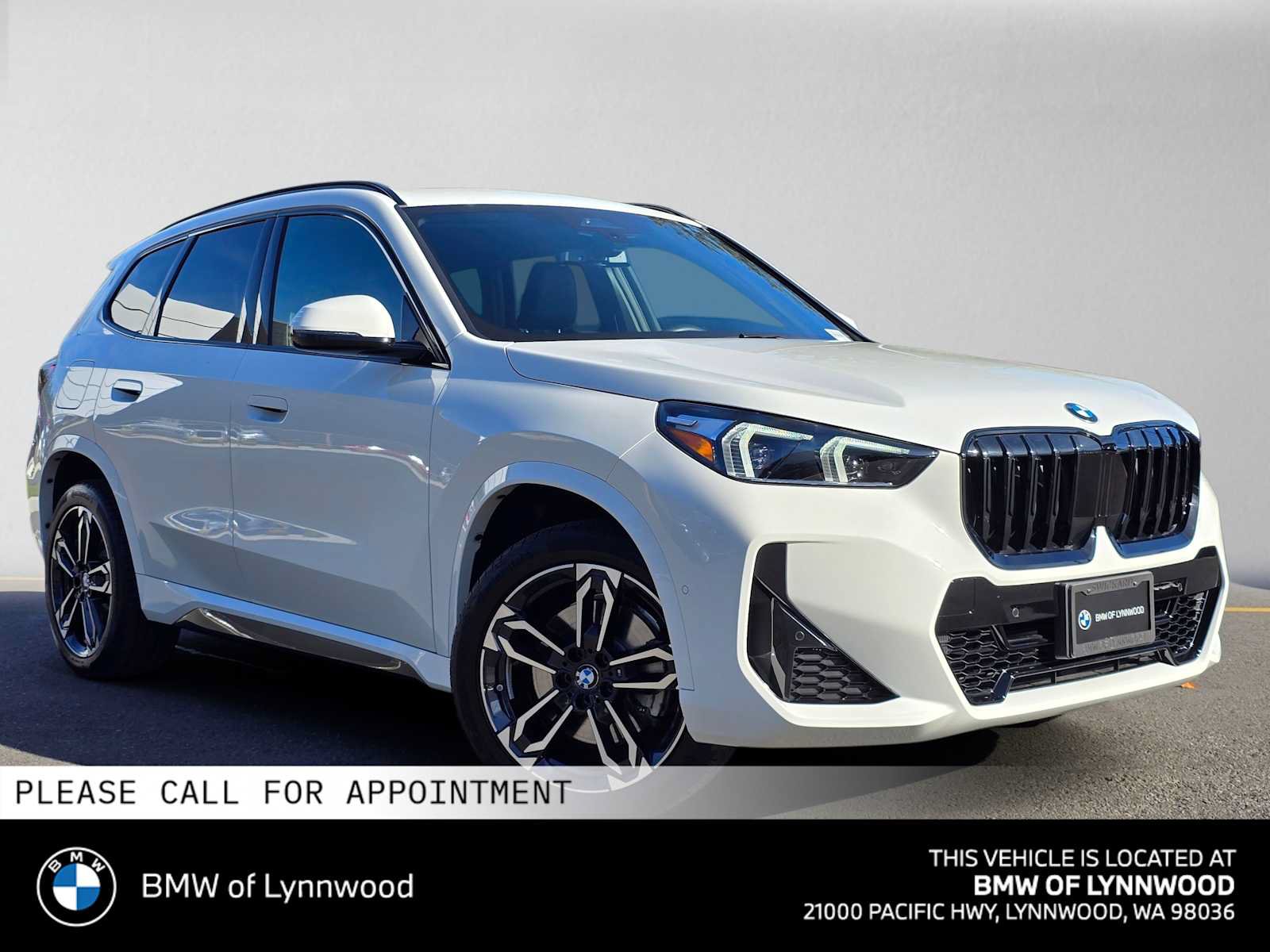 Used 2026 BMW X1 xDrive28i w/ M Sport Package AWD/4WD image 1
