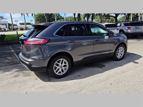 Used 2024 Ford Edge SEL image 32