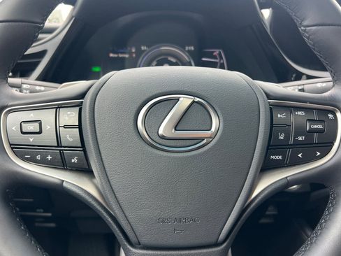 Used 2025 Lexus ES 300h w/ Premium Package image 26