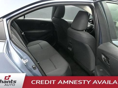 Used 2025 Toyota Corolla LE FWD image 9