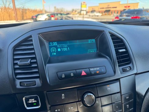 Used 2012 Buick Regal Premium image 12