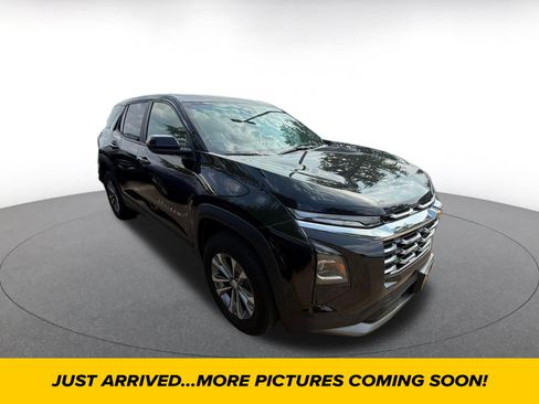 Used 2025 Chevrolet Equinox LT FWD image 1