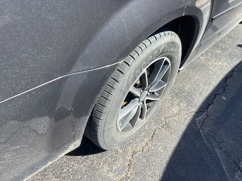 Used 2017 Dodge Grand Caravan SE image 13