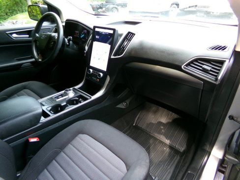 Used 2023 Ford Edge SE AWD/4WD image 12
