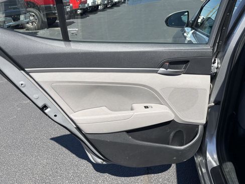 Used 2020 Hyundai Elantra SEL FWD image 12