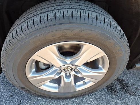 Certified 2022 Toyota RAV4 LE image 9