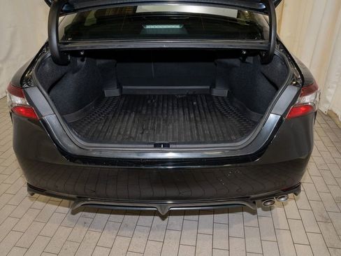 Used 2023 Toyota Camry SE image 6