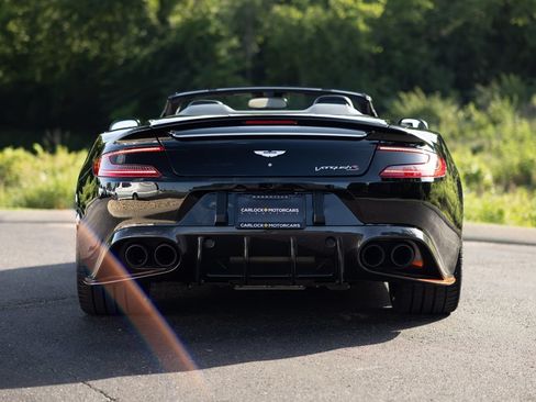 Used 2018 Aston Martin Vanquish S RWD image 5