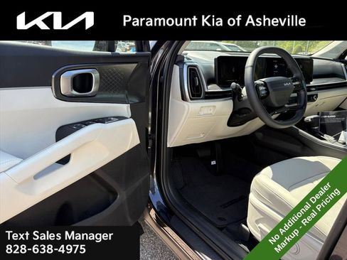 New 2026 Kia Sorento S FWD image 17