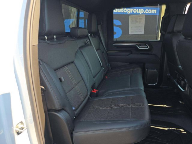 Used 2026 Chevrolet Silverado 3500 High Country w/ Technology Package AWD/4WD image 10