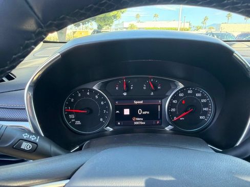 Used 2023 Chevrolet Equinox Premier FWD image 28