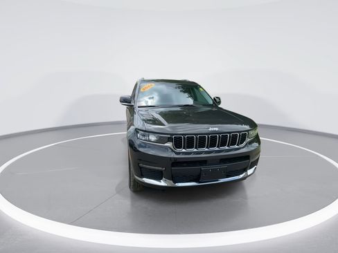 Used 2024 Jeep Grand Cherokee L Limited AWD/4WD image 3