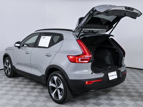 Certified 2025 Volvo XC40 B5 Plus image 33