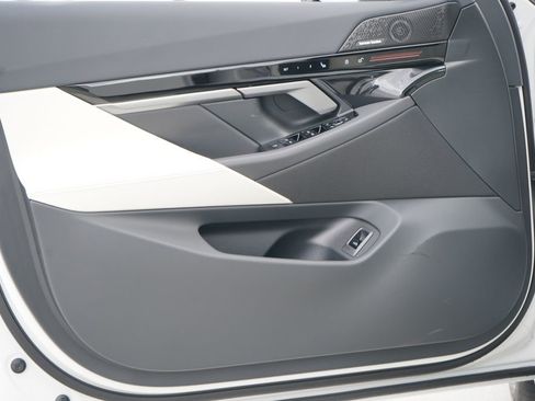 New 2026 BMW 530i w/ M Sport Package image 10