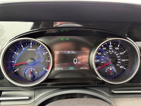 Used 2023 Kia Carnival EX FWD image 22