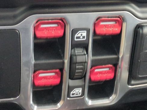 Used 2020 Jeep Gladiator Rubicon AWD/4WD image 27