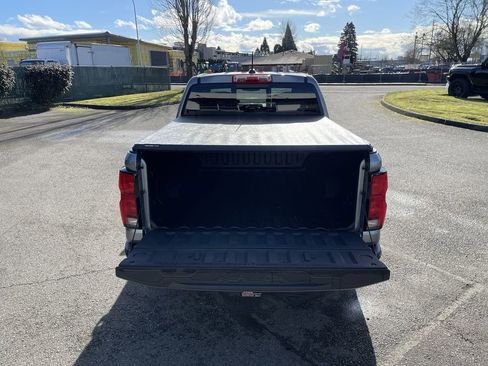 Used 2025 Chevrolet Colorado Z71 w/ Technology Package image 26