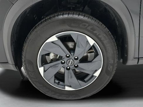 Used 2025 Nissan Rogue SV AWD/4WD image 9