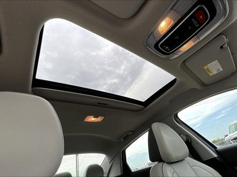 Used 2023 Hyundai Elantra Limited w/ Cargo Package image 20