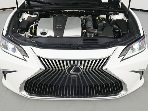 Used 2019 Lexus ES 350 w/ Luxury Package image 7