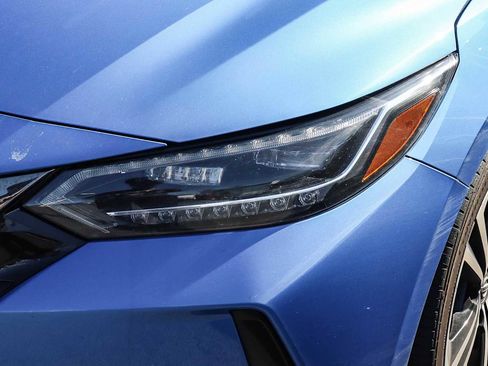 Used 2021 Nissan Sentra SR w/ SR Premium Package image 2