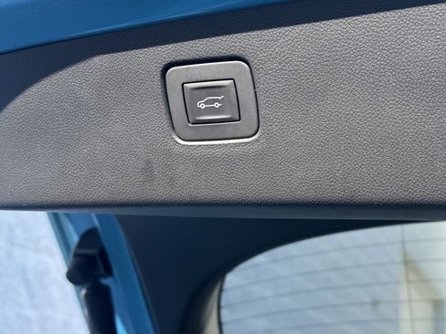 Used 2025 Buick Envista Sport Touring w/ Convenience II Package image 11