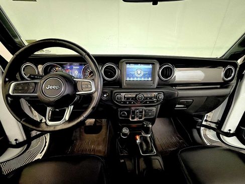 Used 2021 Jeep Wrangler Unlimited Sahara AWD/4WD image 16