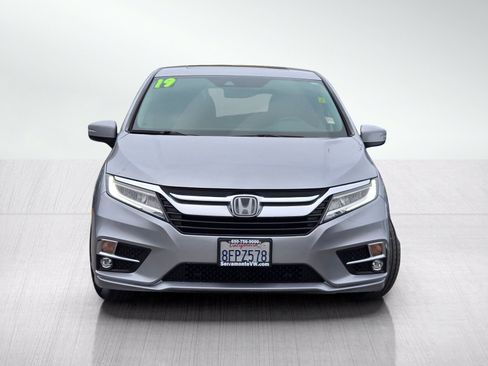 Used 2019 Honda Odyssey Touring image 2