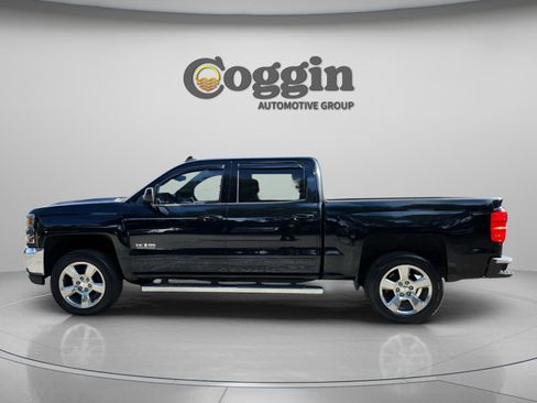 Used 2017 Chevrolet Silverado 1500 LT w/ Texas Edition image 2