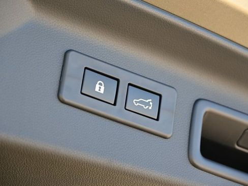 New 2025 Subaru Forester Limited image 15