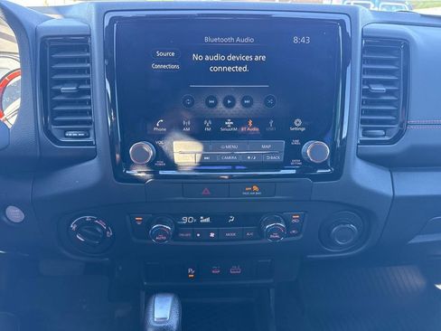 Used 2022 Nissan Frontier PRO-4X w/ Technology Package AWD/4WD image 26