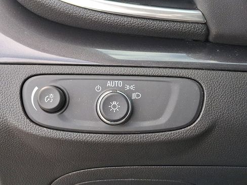 Certified 2022 Buick Encore Preferred w/ Safety Package image 17