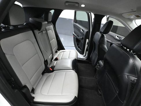 Used 2024 Ford Escape Platinum image 43