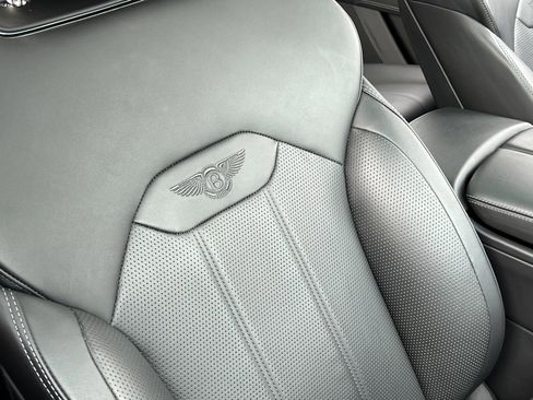 Certified 2022 Bentley Bentayga image 47