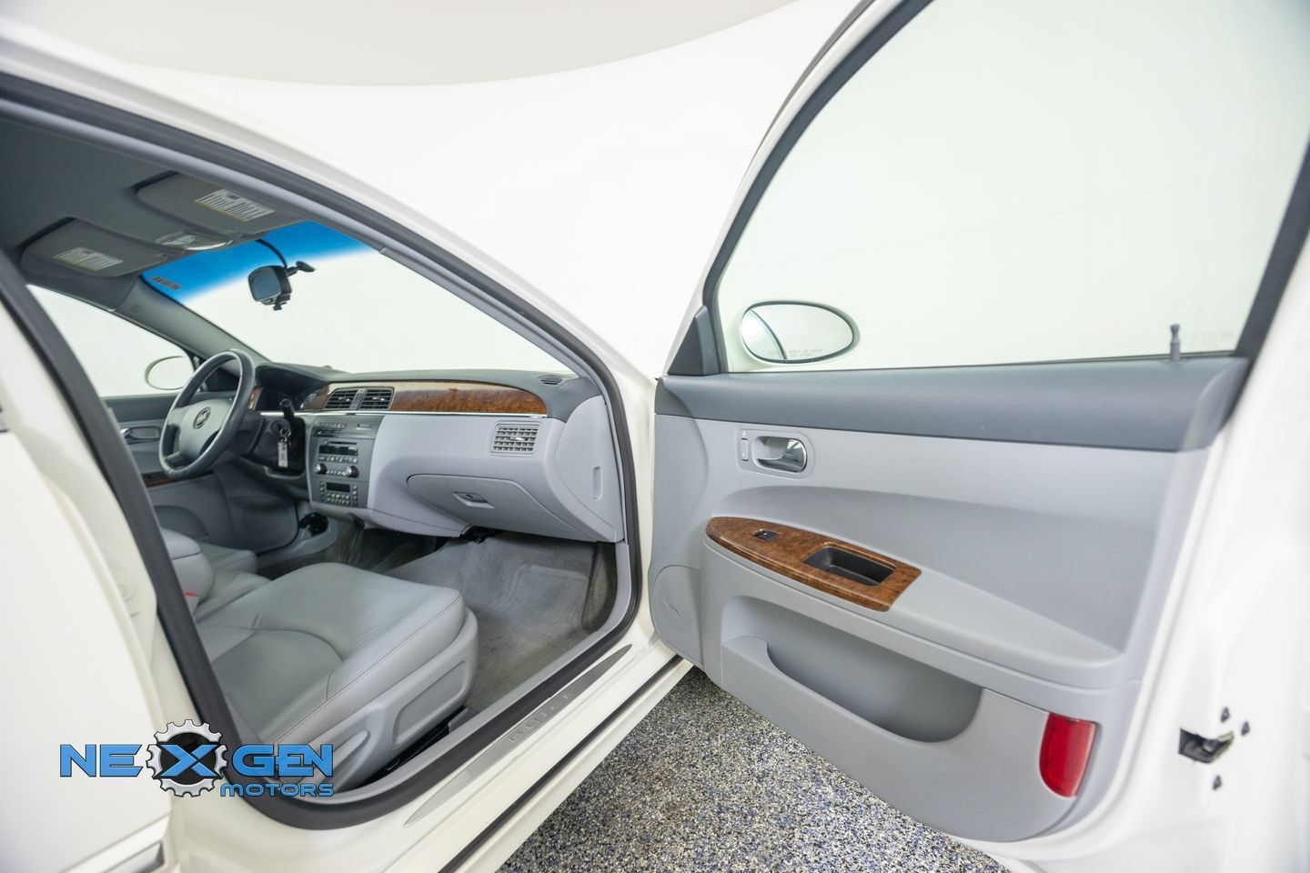Used 2006 Buick LaCrosse CXL w/ Chrome Appearance Package FWD image 36