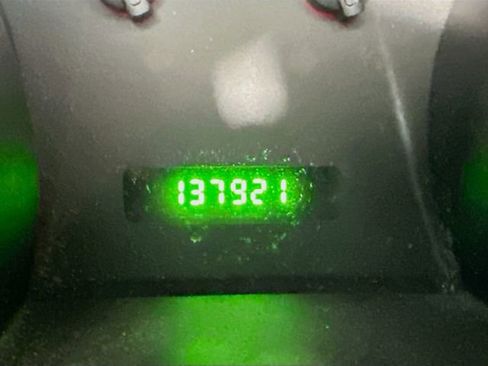 Used 2006 Ford Mustang Convertible image 14