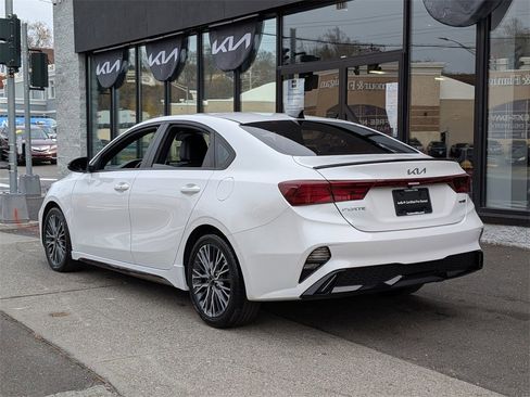 Used 2023 Kia Forte GT-Line w/ GT-Line Premium Package image 9