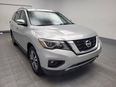 Used 2017 Nissan Pathfinder SV w/ Cargo Package image 13
