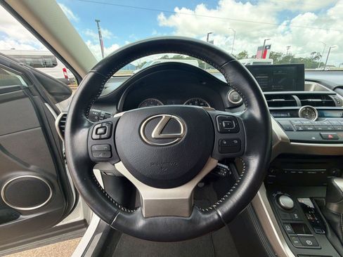 Used 2016 Lexus NX 200t FWD image 16