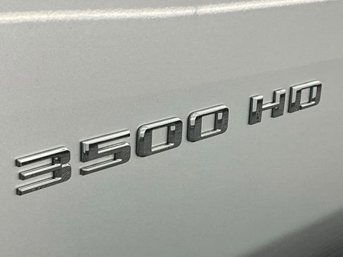 Used 2022 Chevrolet Silverado 3500 LT AWD/4WD image 23