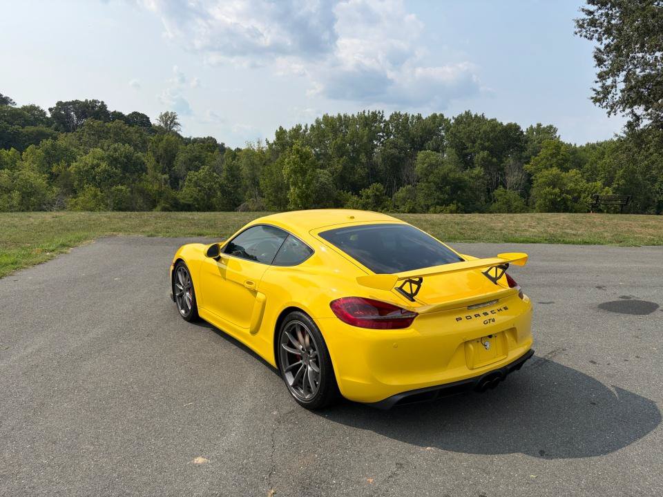 Used 2016 Porsche Cayman GT4 RWD image 3