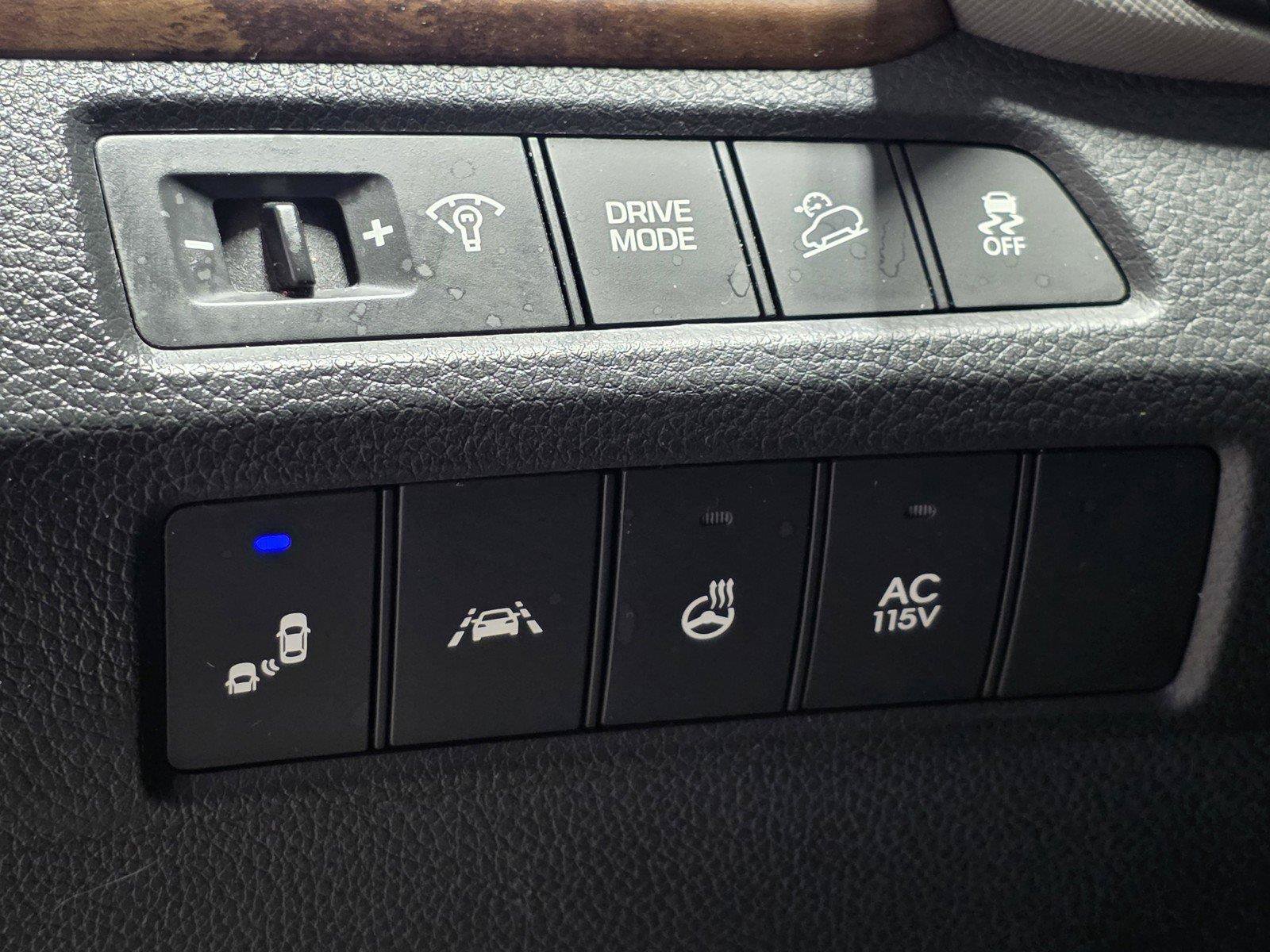 Used 2017 Hyundai Santa Fe Limited FWD image 35
